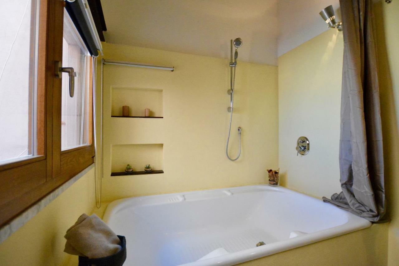 Romantic Suite Canelles كالياري المظهر الخارجي الصورة